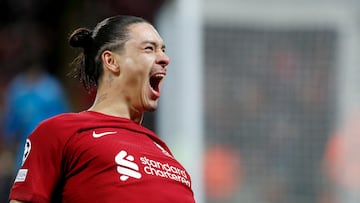 Darwin la lía en redes sociales