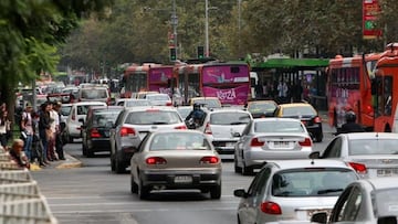 Restricción vehicular hoy, 29 de mayo: autos que no pueden circular en Santiago y calendario de mayo