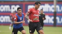 Lapadula reemplazaría a Guerrero; Peña, a Flores