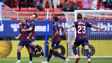 Juan Diego Molina 'Stoichkov' celebra un gol.