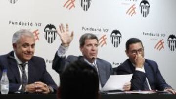 La Fundación del Valencia le vende sus acciones a Peter Lim