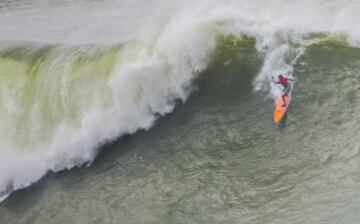  'Big Wave World Tour' Punta Galea Challenge, celebrada hoy en la localidad vizcaina de Getxo (Bizkaia)