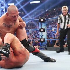 Cain Velásquez aparece en SmackDown y ataca a Lesnar