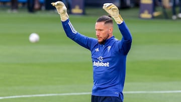 Conan Ledesma entrenando con el Cádiz CF.