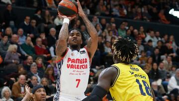 Jones se viste de héroe en La Fonteta