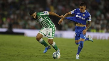Fekir, junto a Arambarri.