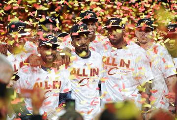 Los jugadores de los Cavaliers celebran la victoria en la final del Este ante Atlanta Hawks