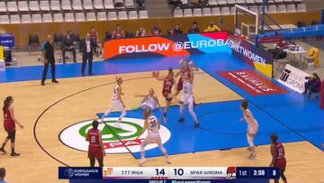 Leyenda viva de nuestro deporte: atentos a lo que hace con la primera bola que toca