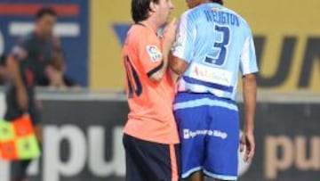 El defensa brasileño del Málaga Weligton Pena de Oliveira ha dicho hoy que no se ha disculpado con el barcelonista Leo Messi por el pisotón que le dio el pasado sábado en el partido de La Rosaleda "porque él -el argentino- ha hecho otras, como el año pasado cuando escupió a Duda, y no pidió perdón".