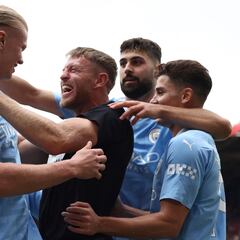 El excampeón mundial de boxeo que festejó con Haaland en el triunfo del Manchester City