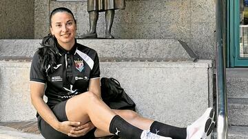 29/04/24 YAYE MARIA ANGELES GARCIA CHAVES JUGADORA DEL CACEREÑO FUTBOL FEMENINO EN EL 2019 FUTURA VICEPRESIDENTA ADJUNTA DE LA RFEF
FOTO CEDIDA POR EL PERIODICO DE EXTREMADURA
PUBLICADA 30/04/24 NA MA17 1COL