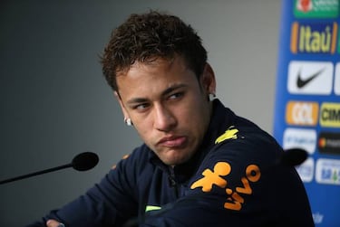 Neymar not immune to criticism, says Mbappé