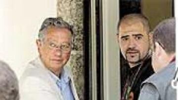 <b>AL MARGEN.</B> Las malas relaciones con Villar han dejado a Padrón fuera de la delegación de la Selección.