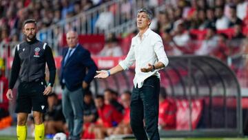 Real Sociedad head coach Imanol Alguacil during the La Liga match between Girona FC and Real Sociedad played at Montilivi Stadium on October 02, 2022 in Girona, Spain. (Photo by Sergio Ruiz / Pressinphoto / Icon Sport)