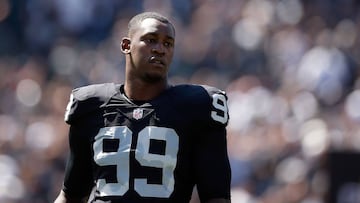 La policía investiga a Aldon Smith por violencia doméstica
