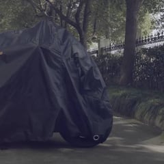 Protege tu moto con esta funda antirrobos y reflectante, la más vendida en Amazon