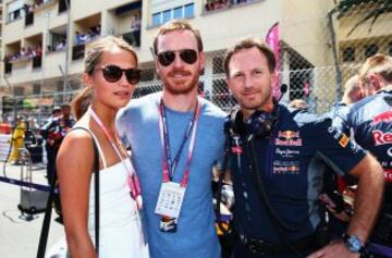 Los actores Alicia Vikander y Michael Fassbender  y Christian Horner