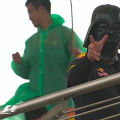 La F1 se aburre en China y se entretiene con... ¡Darth Vader!