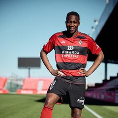 Kebé, presentado: “Es un sitio idóneo para que los jóvenes crezcan”