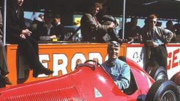 <b>PRIMER CAMPEÓN. </b>Giuseppe Farina, con el Alfa Romeo con el que conquistó el título en 1950.