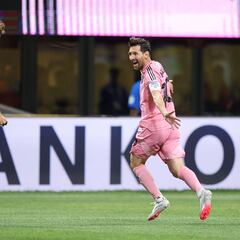 Vídeo: Messi hunde a Anselmi y el Porto con golazo de tiro libre