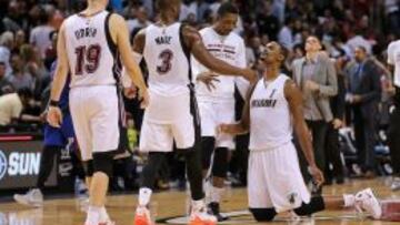 Wade y Bosh perdonan y los Pistons ganan en Miami