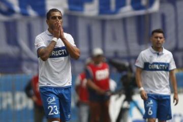 Futbol, Everton vs Universidad Catolica. 
Segunda fecha, campeonato de Clausura 2016/17.
Los jugadores de Universidad Catolica  se lamentan luego del segundo gol de Everton durante el partido de primera division en el estadio Sausalito de Via del Mar, Chile.
12/02/2017
Marcelo Hernandez/Photosport
*************

Football, Everton vs Universidad Catolica.   Second date, Closure Championship 2016/17.
Universidad Catolica's players react after the second goal  of Everton during the first division football match held at the Sausalito stadium in Via del Mar, Chile.
12/02/2017.
Marcelo Hernandez/Photosport