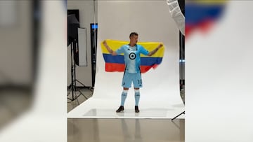 Postales con su nuevo jersey y listo para derrochar de su magia.