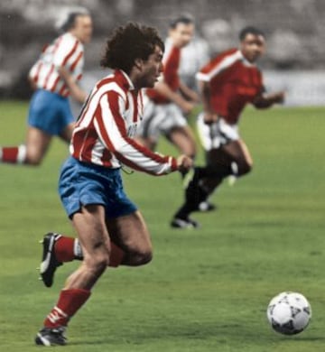 En 1987 llega al Atlético de Madrid con el que estarí­a vinculado hasta 1993, y regresarí­a en la temporada 1997-1998. Se marcha al Yokohama Flugels de Japón para retirarse del fútbol en 1999. El portugués disputó un total de 173 partidos en Primera, marcando 38 goles. En su palmarés cuenta con dos Copas del Rey y un subcampeonato de Liga en el Atlético de Madrid. Tras su retirada volverí­a al equipo como director deportivo, cargo que ocupó hasta 2003.