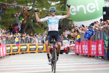 Froome revoluciona el Giro a 2 etapas del final