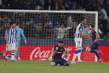 06/05/22 PARTIDO PRIMERA DIVISION JORNADA 35
LEVANTE - REAL SOCIEDAD
SEGUNDO GOL PENALTI GONZALO MELERO 2-1 JOSE LUIS MORALES ALEGRIA