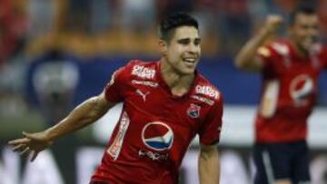 Molina hizo un golazo ante Santa Fe.