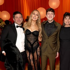 This is how much Nikki Glaser spent on attending 22 Taylor Swift concerts