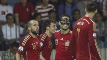 Silva celebra el gol con sus compañeros.