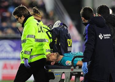 Brutal foul from Escalante on Busquets