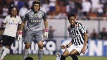 MÁS CERCA. Neymar podría jugar su último partido con el Santos.