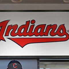 Reporte: Indians reducen lista de nombres para cambio de identidad