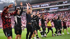 Así fue la despedida de Xabi Alonso con los aficionados del Bayer Leverkusen