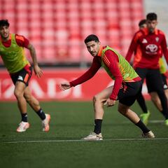 El Mirandés busca superar los 50 puntos ante un Tenerife en plena crisis