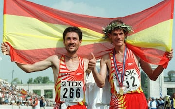El equipo espa?ol de marat¨®n logr¨® el primer premio grupal de la historia de los Princesa de Asturias. El alcance internacional de un grupo de deportistas que lograron medallas para Espa?a en el Europeo del 94, Mundial del 95, Mundial del 97 y Copa del Mundo del 97. Abel Ant¨®n, Mart¨ªn Fiz, Fabi¨¢n Roncero y Jos¨¦ Manuel Garc¨ªa fueron los componentes del equipo.