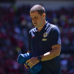 André Jardine alza la voz por cargada agenda de sus jugadores