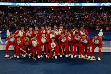 Dos goles de Camello en la prórroga dan la victoria a la Selección de fútbol masculino en los JJ OO de París 32 años después de la última presea dorada.
