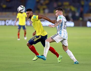 Con un gol en el último minuto, la Selección Colombia salvó un punto en el encuentro ante los dirigidos por Scaloni.  Luis Fernando Muriel y Miguel Borja anotaron. 