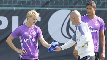 Odegaard con Zidane.