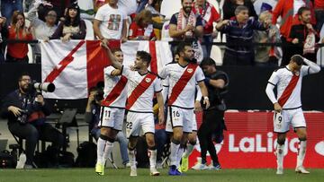 Pozo celebra el gol del Rayo.