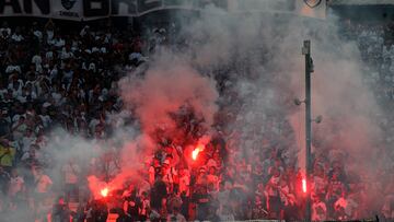 Futbol, Colo Colo vs Universidad de Chile.
Fecha 8, campeonato Nacional 2023.
Hinchas de Universidad de Chile son fotografiados durante el partido por la primera division disputado en el estadio Monumental en Santiago, Chile.
12/03/2023
Javier Salvo/Photosport
Football, Colo Colo vs Universidad de Chile.
8nd turn, 2023 National Championship.
Universidad de Chile fans are photographed during the first division match played at the Monumental stadium in Santiago, Chile.
12/03/2023
Javier Salvo/Photosport