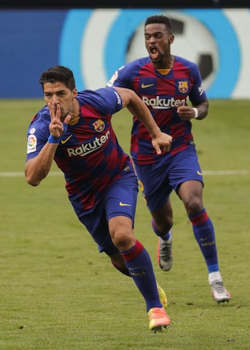 El jugador del Barcelona, Luis Suárez, celebra el 1-2 al Celta de Vigo. 