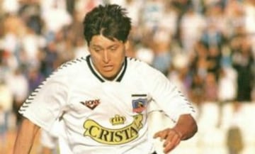 En 1991, de la U pasó a vestir la camiseta de Colo Colo, en uno de los golpes del fútbol chileno en cuanto a fichajes se trata. Con los albos, Yáñez integra la historia dorada del club: Logra el título nacional de 1991, 1993 y la Copa Chile 1994; más la Copa Libertadores de 1991, la Recopa de 1992 y la Interamericana del mismo año, además del subcampeonato de la Intercontinental.