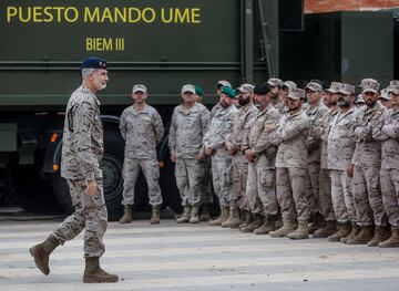 El Rey Felipe VI, en su segundo viaje a la Comunidad Valenciana tras el paso de la DANA, visita  las unidades militares desplegadas para las ayudas a los afectados por la tragedia y los centros desde donde se coordina esta asistencia en la Base Militar Jaime I en Bétera, Valencia.