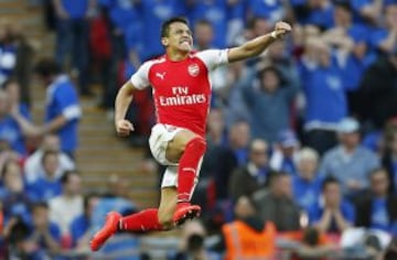 DELANTEROS: Alexis Sánchez, Chile. El tocopillano es el más barato de los tres delanteros, pero el tercero más caro del 11 titular. Cuesta 61 millones de euros.